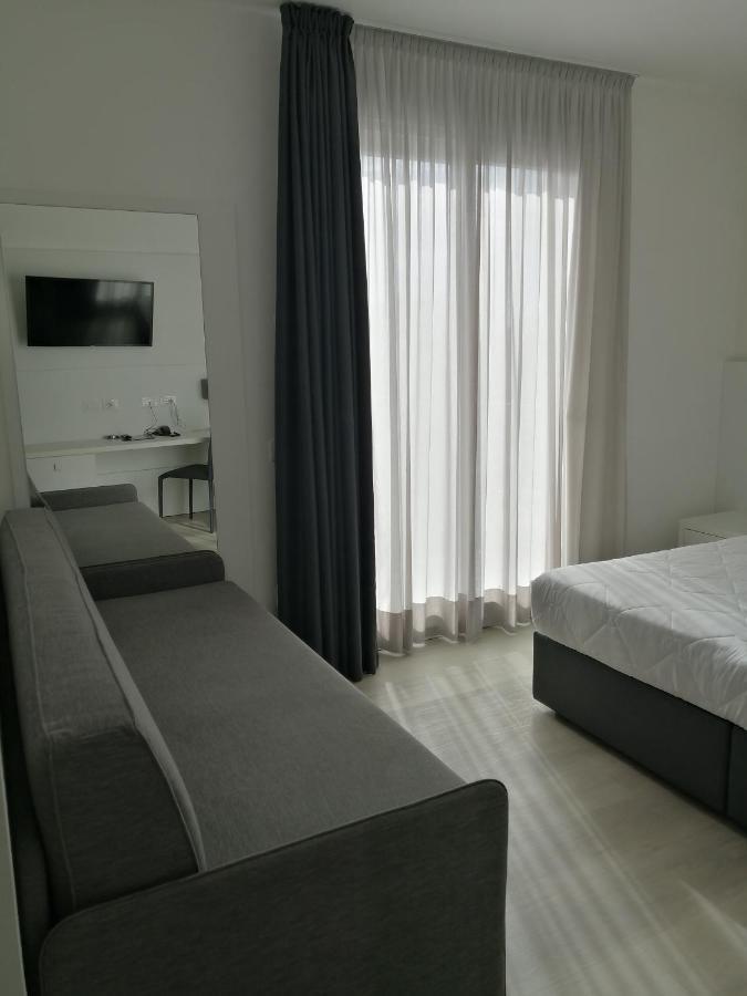 Hotel Columbia & Ninfea Лидо ди Йезоло Екстериор снимка