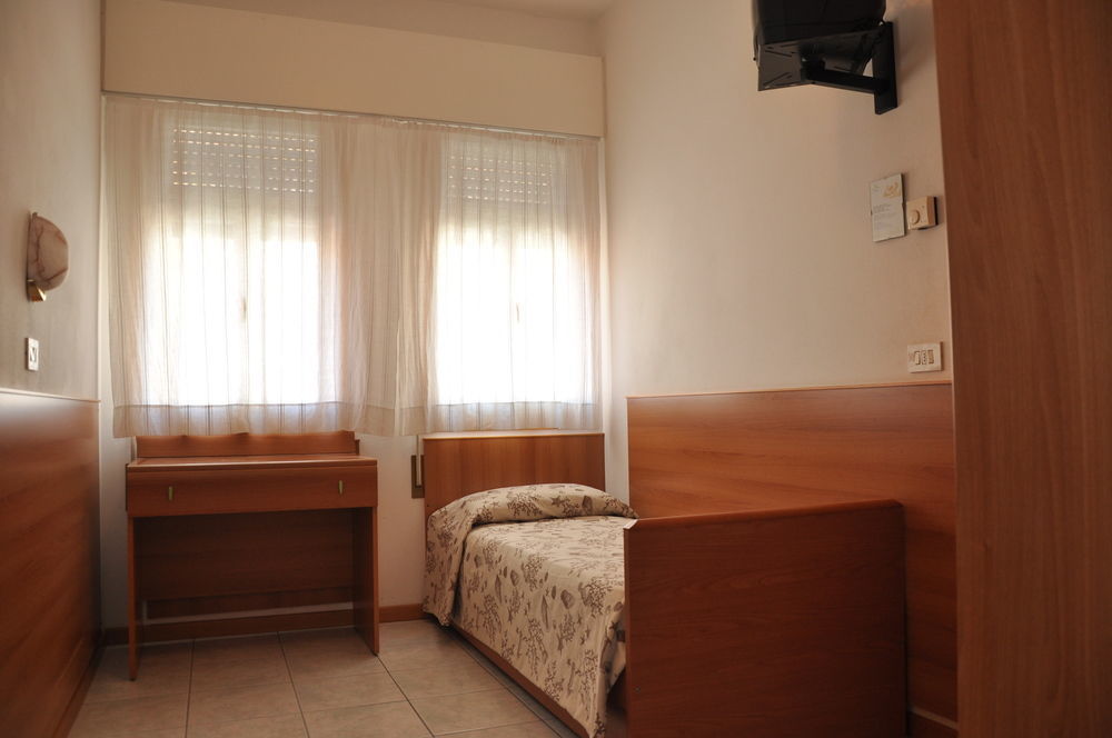 Hotel Columbia & Ninfea Лидо ди Йезоло Екстериор снимка