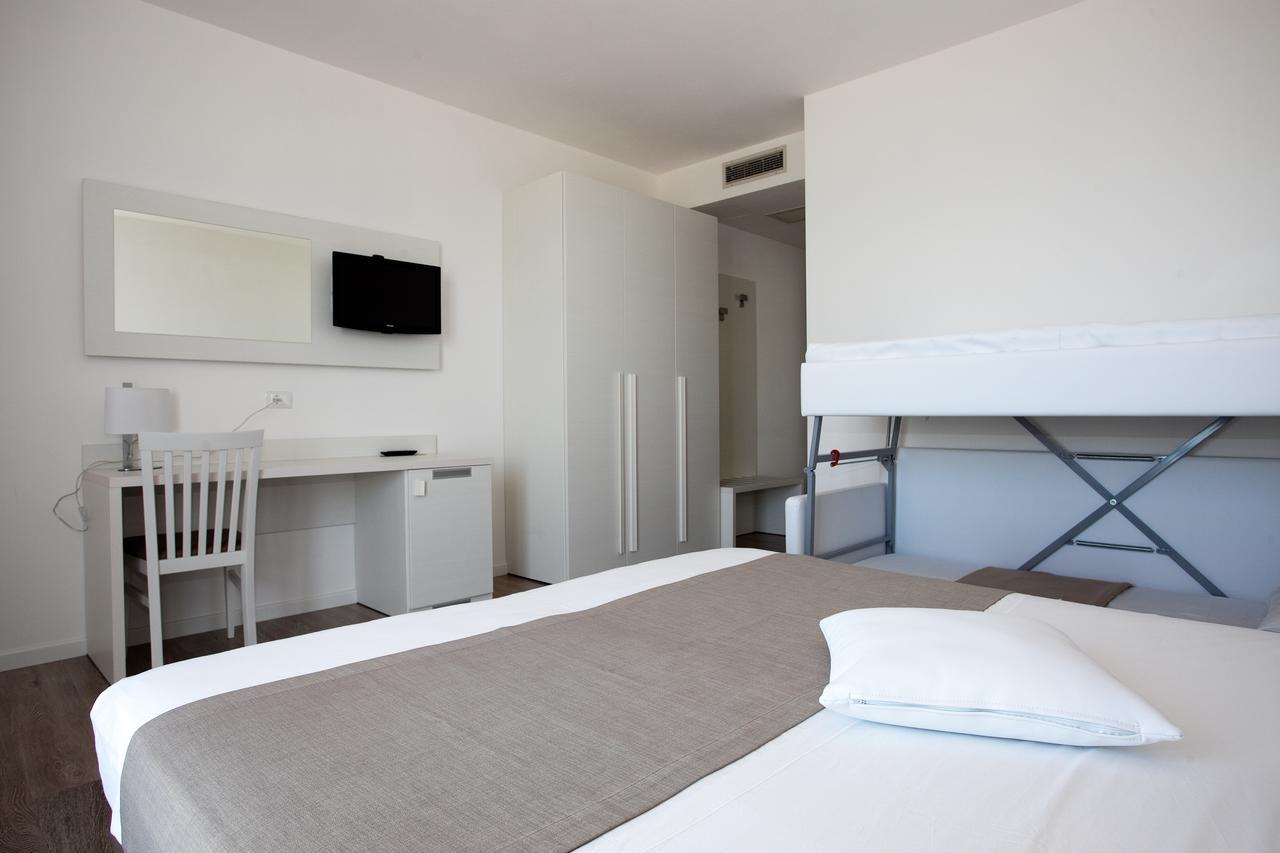 Hotel Columbia & Ninfea Лидо ди Йезоло Екстериор снимка